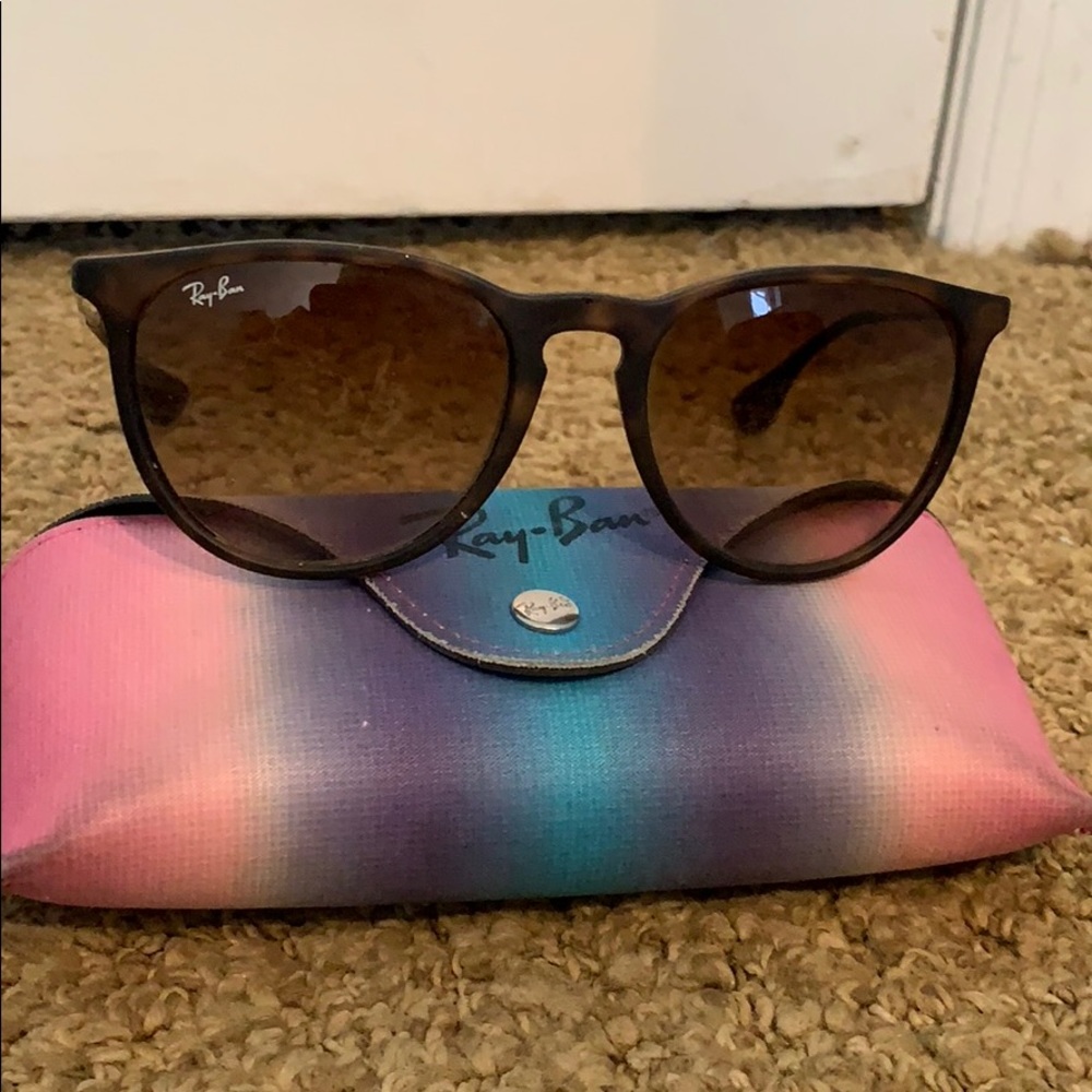Ray Ban Erika tortoise sunglasses with case